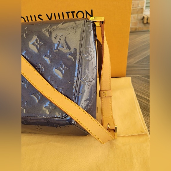 Indigo Monogram Vernis Thompson Street Bag - Picture 10 of 16